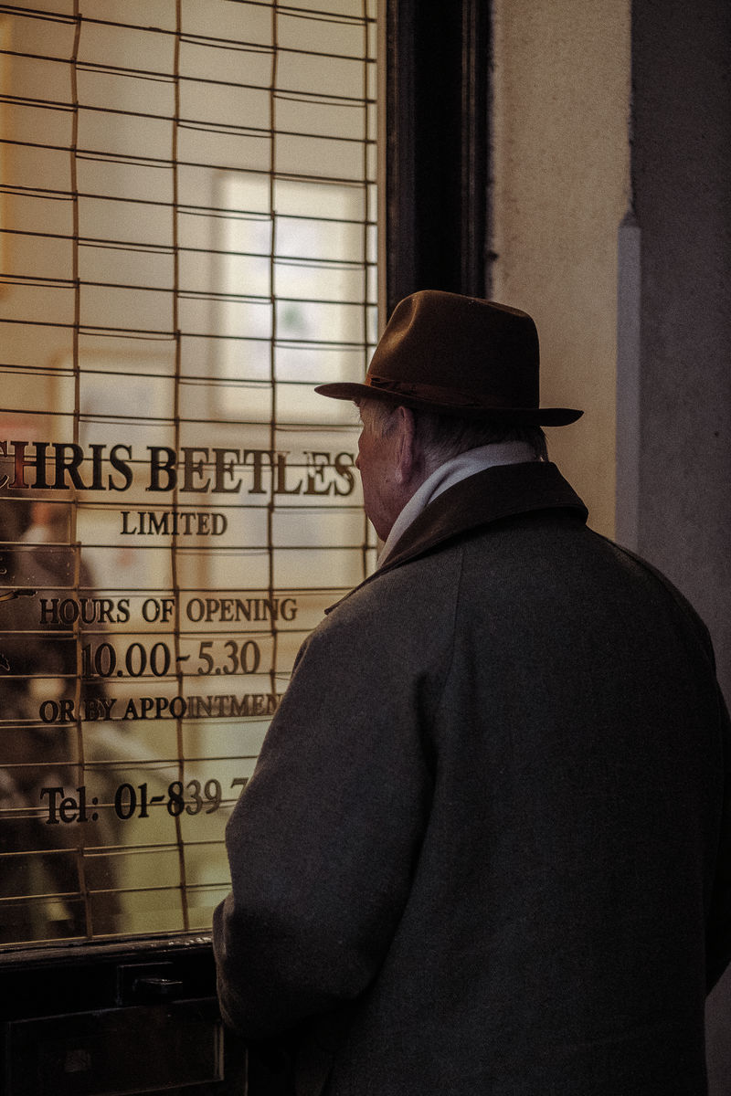 Waiting at Beetles (A3 42x29cm)