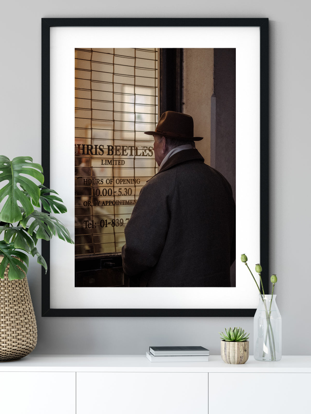 Waiting at Beetles (A3 42x29cm)